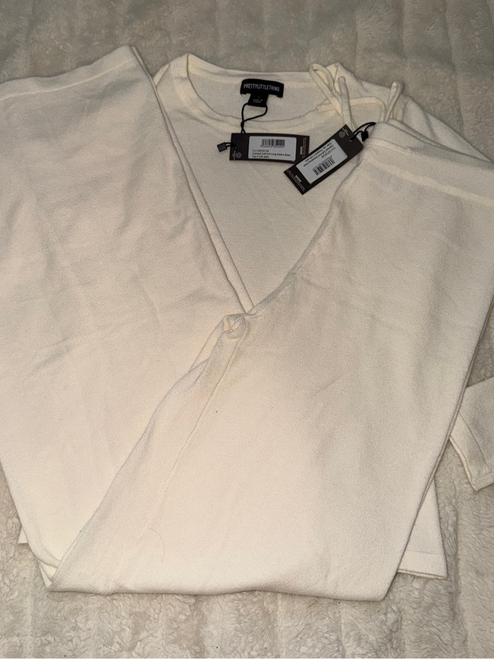 PrettyLittleThing Cream Matching Set - Picture 5 of 5